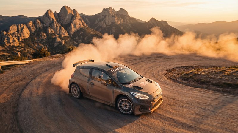 栗子视频跑车视频分享：山路拉力赛